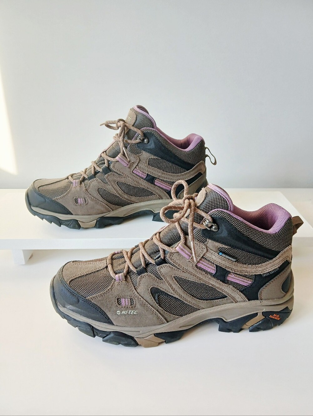 Hi-Tec Women's 11M Waterproof Ankle Boot Leather Trimmed Hikers Sports Shoes